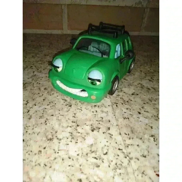 Chevron Cars 1996 Wendy Wagon No 2 Green Car Collectible Toy Station Wagon - Picture 5 of 7